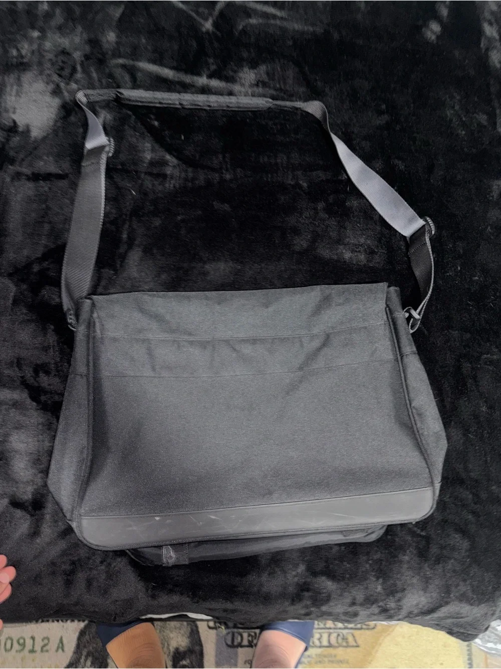 Nike Vintage Commuter Messenger Laptop Bag Gray Black Carry-On Adjustable Strap